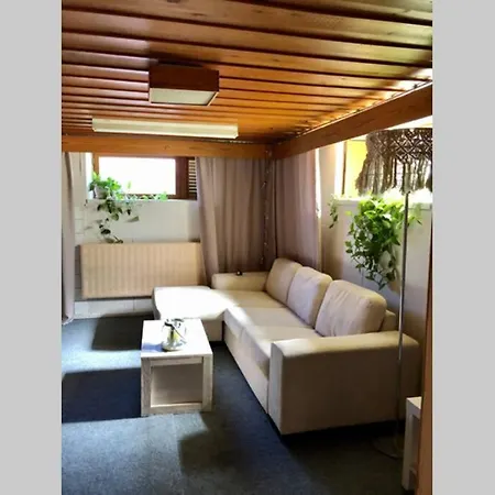 Villa Edengard, Next To