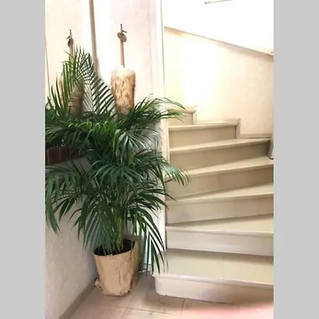 Villa Edengard, Next To *