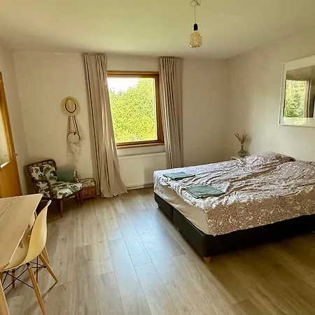 Villa Edengard, Next To