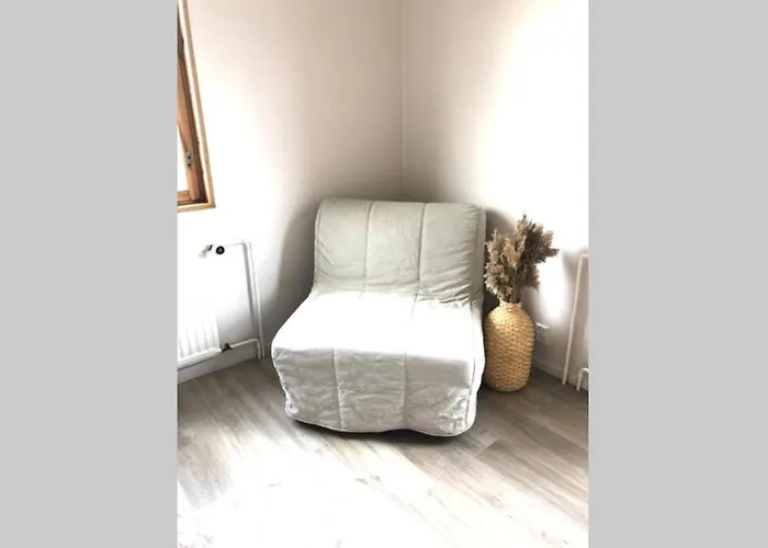 Edengard, Next To וילה