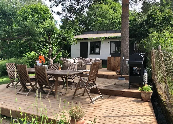 Edengard, Next To וילה