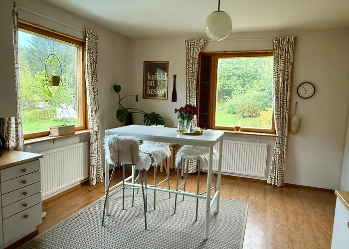 וילה Edengard, Next To *